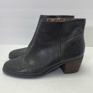 Lucky Brand women’s size 9 Malvelia chocolate brown leather heeled booties